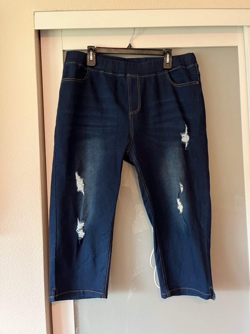 JVINI Dark Indigo Pull-On Capris